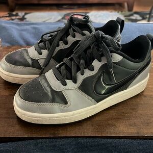 Nike sneakers good used condition